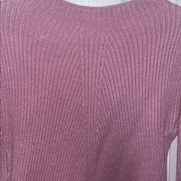 Women's Pink Ribbed Knit Top - Picture 2 of 4